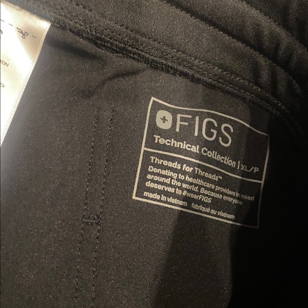 Figs scrub joggers size XLP - Picture 3 of 3